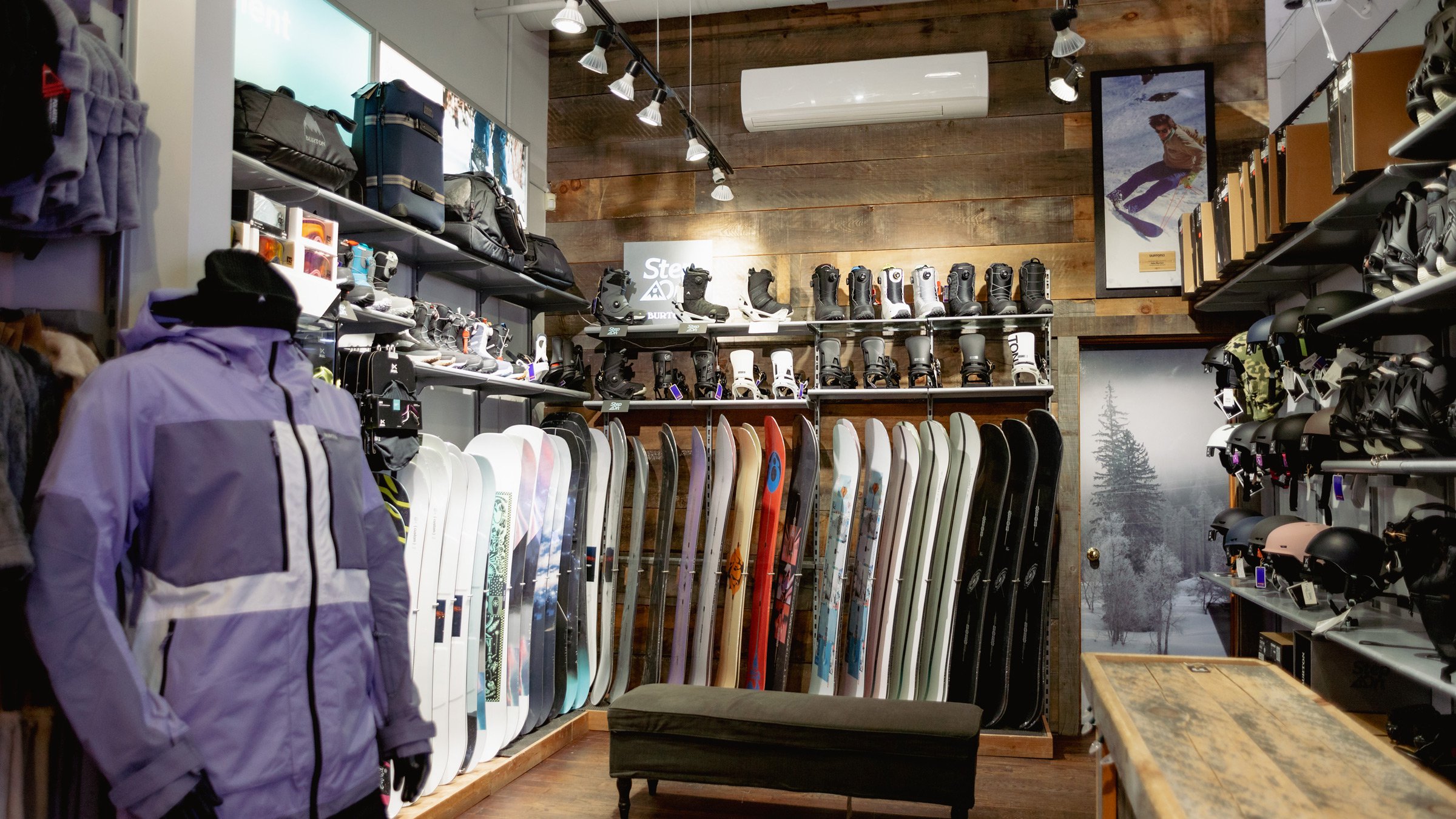 Burton Tremblant Clothing and sporting goods